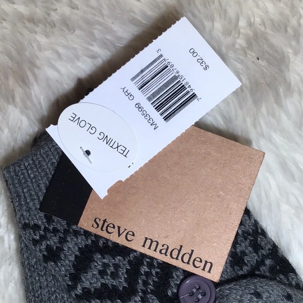 Steve Madden gray/black texting gloves